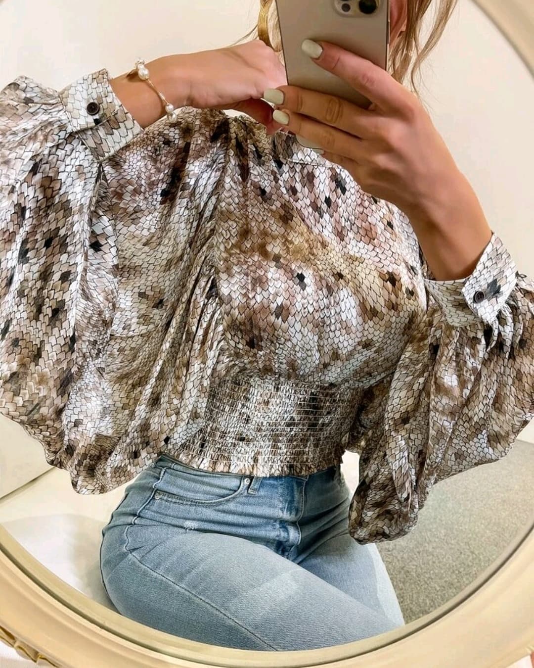 Top, M